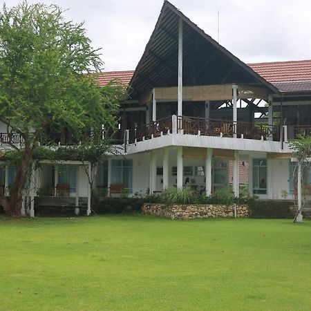 Bajo Komodo Eco Lodge Labuan Bajo Buitenkant foto